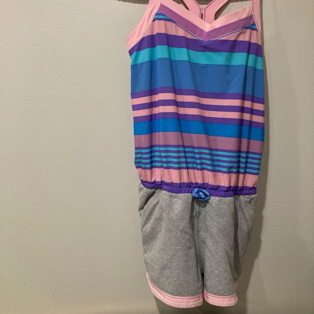 Ivivva romper
Size 12
Great worn condition